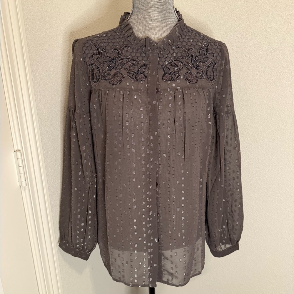 Chico’s Embroidered Metallic Gray Shirt | 0 | NWT